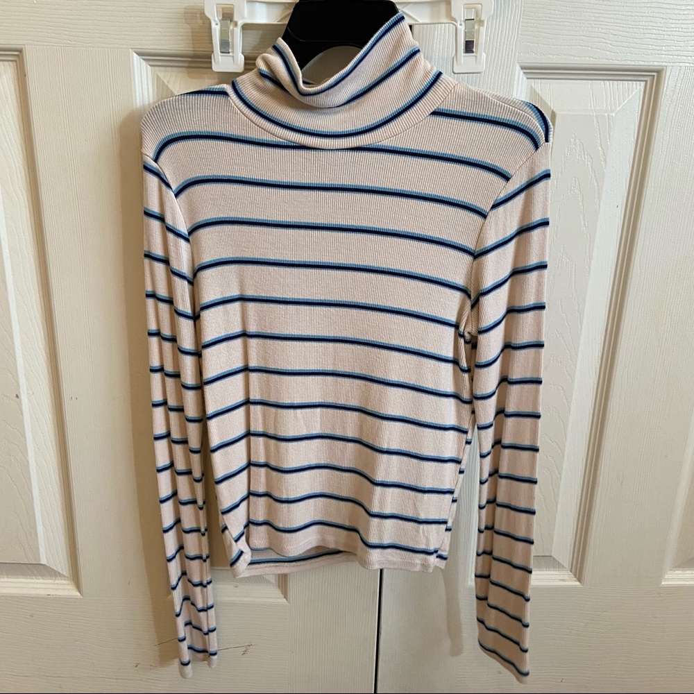 White and blue striped turtleneck